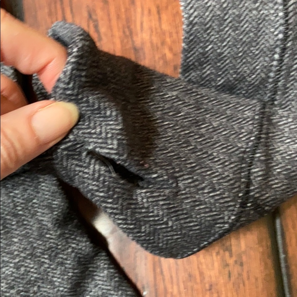 Lululemon houndstooth long sleeved top size 8 - Picture 2 of 5